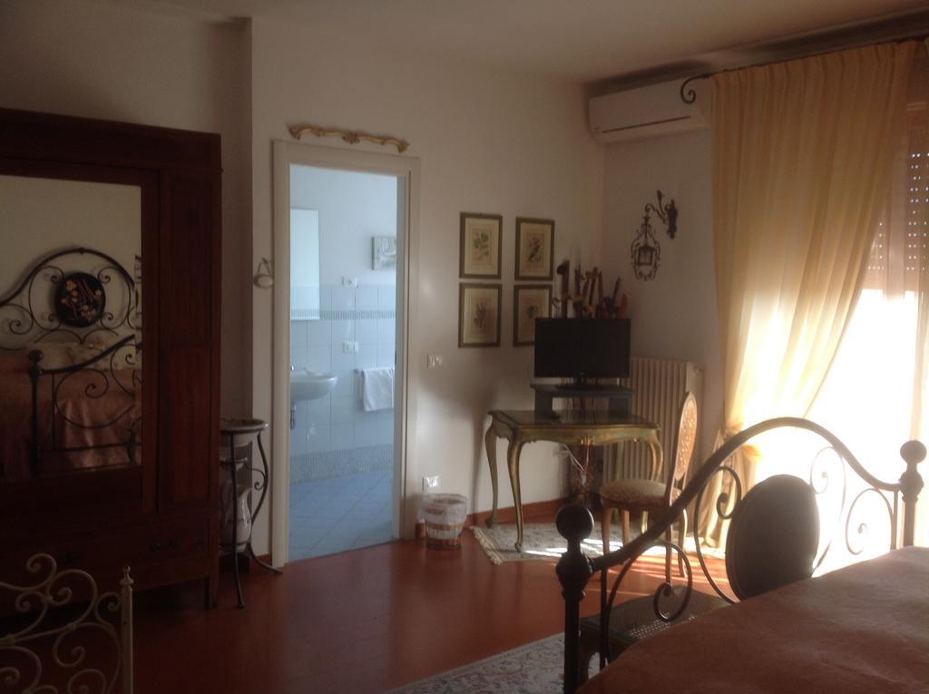 Cisanello House Hotel Pisa Ruang foto
